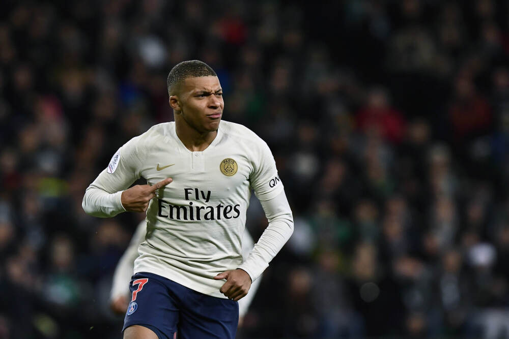 走进免税店看消费新潮流，成为拉动城市旅游的“招牌菜”“新坐标”